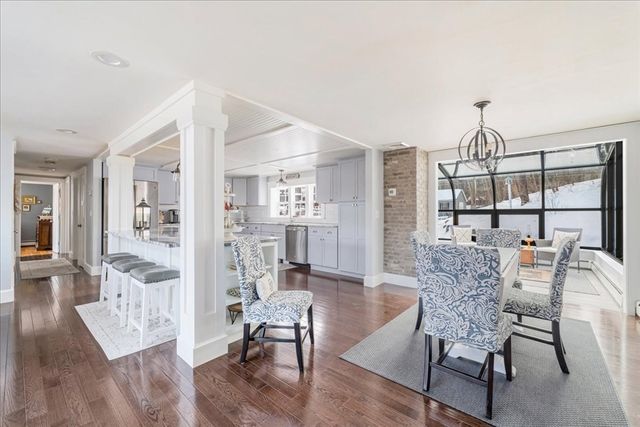 31 Warren Ave, Plymouth, MA 02360