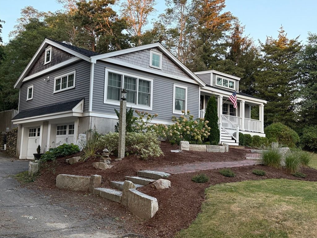 31 Warren Ave, Plymouth, MA 02360