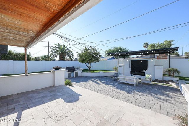 3213 E Emile Zola Avenue, Phoenix, AZ 85032