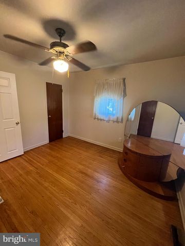 301 MURRAY AVE, Bellmawr, NJ 08031