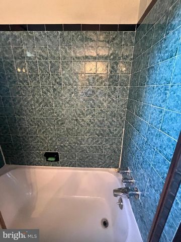 301 MURRAY AVE, Bellmawr, NJ 08031