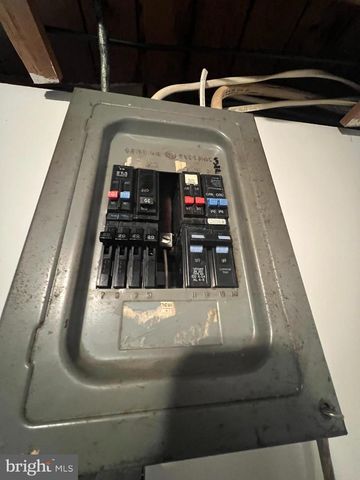 301 MURRAY AVE, Bellmawr, NJ 08031