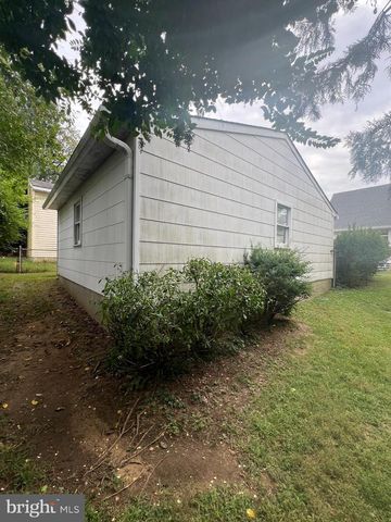 301 MURRAY AVE, Bellmawr, NJ 08031