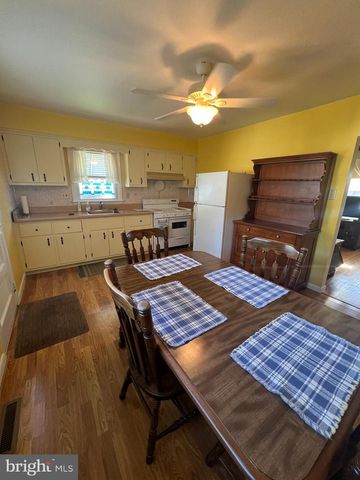 301 MURRAY AVE, Bellmawr, NJ 08031