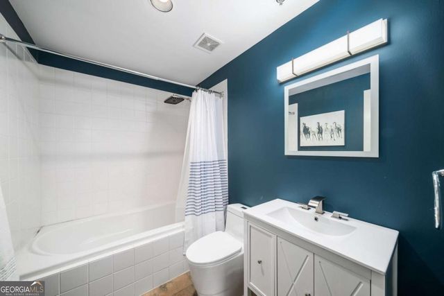 3235 Roswell Road NE 405, Atlanta, GA 30305