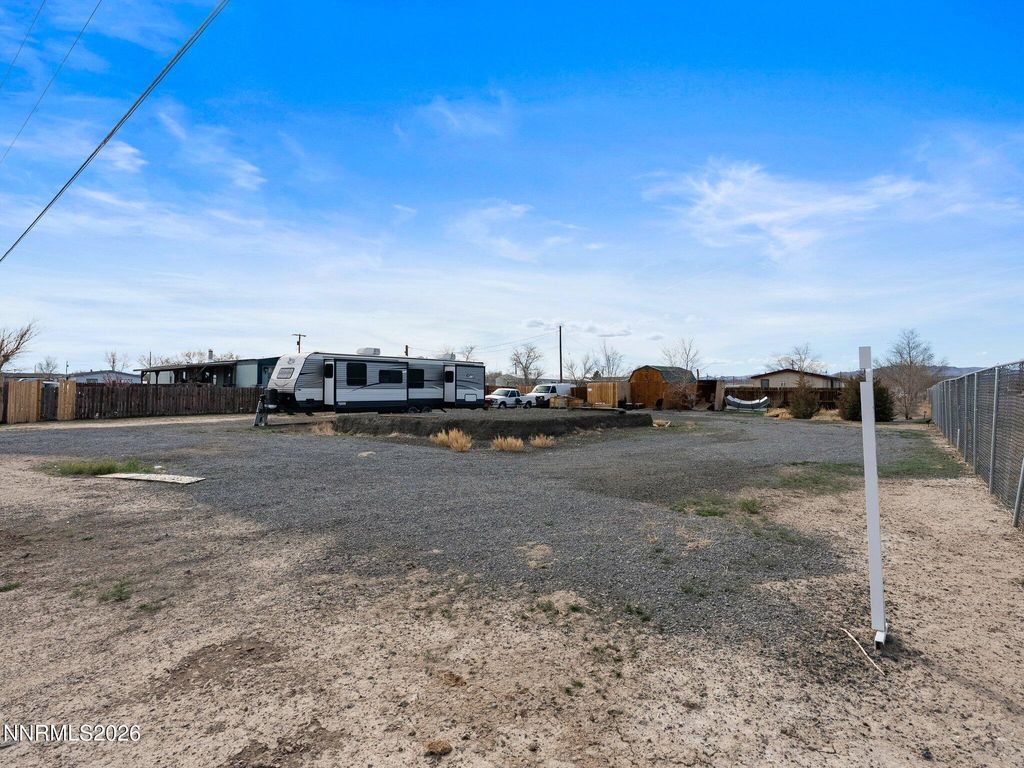 Image 6 of property listing at 2765 Rawhide Street, Silver Springs, NV 89429