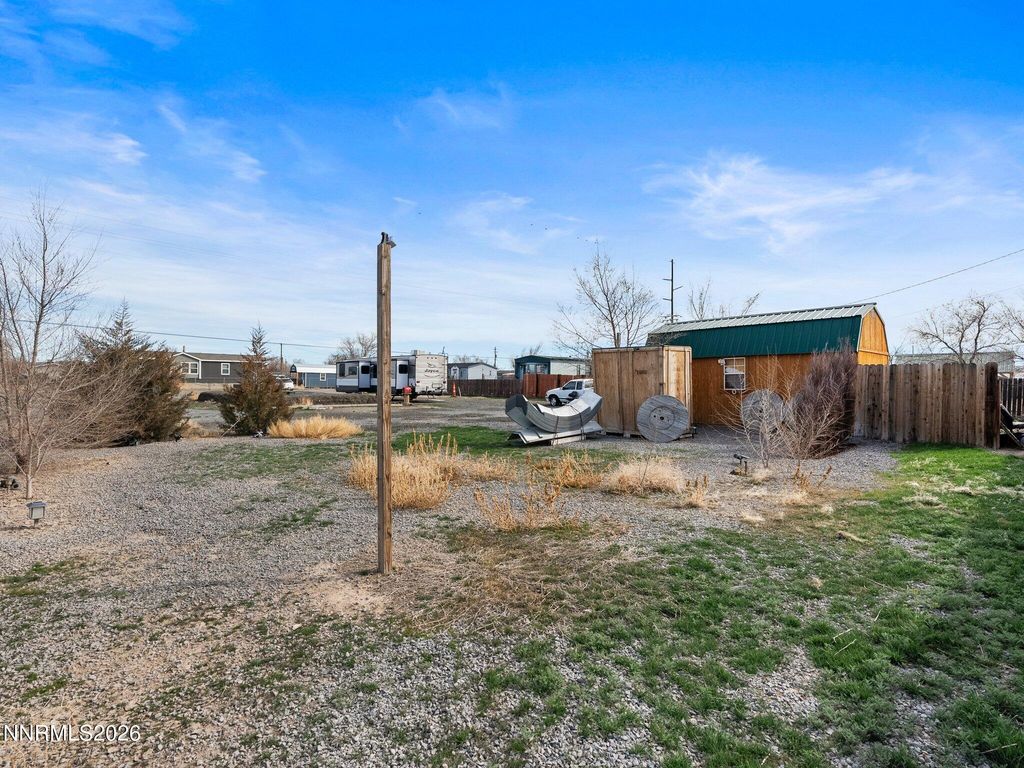 Image 8 of property listing at 2765 Rawhide Street, Silver Springs, NV 89429