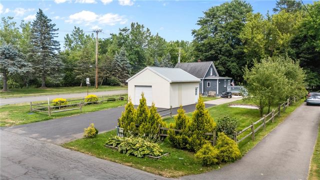 891 Whitney Road West, Perinton, NY 14450