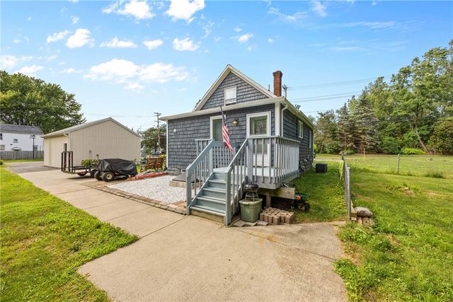 891 Whitney Road West, Perinton, NY 14450