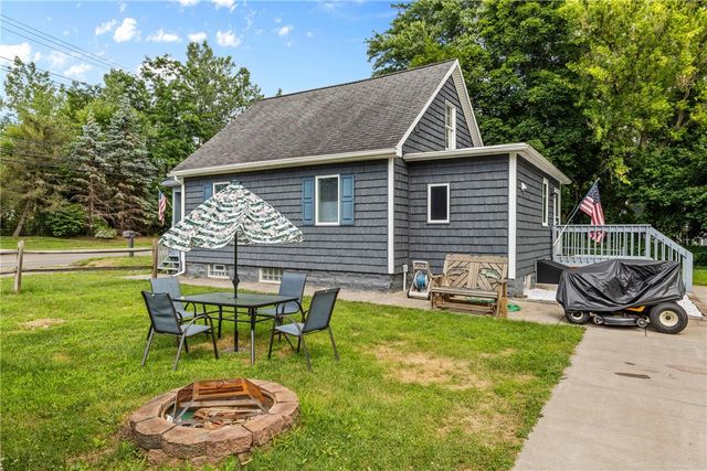 891 Whitney Road West, Perinton, NY 14450