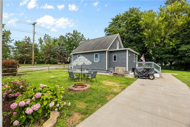 891 Whitney Road West, Perinton, NY 14450