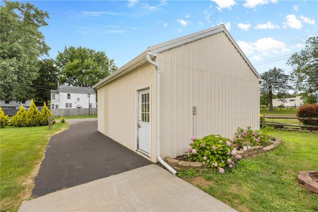 891 Whitney Road West, Perinton, NY 14450