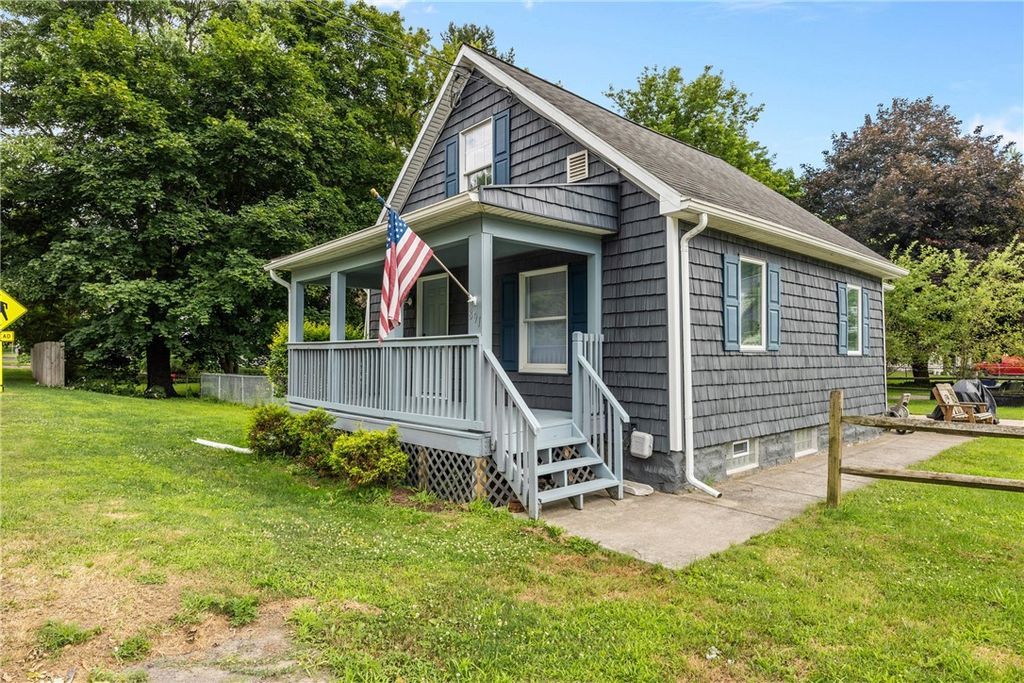 891 Whitney Road West, Perinton, NY 14450