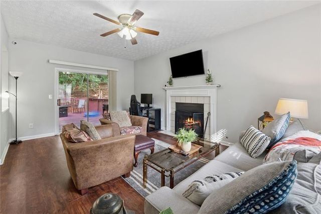 4805 Oxford NW Walk, Acworth, GA 30102