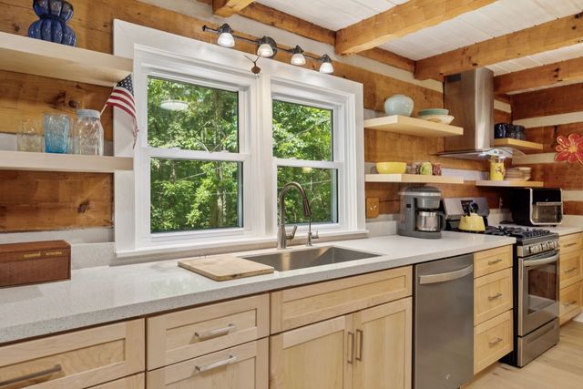 1190 Bald Eagle Dr, Kingston Springs, TN 37082