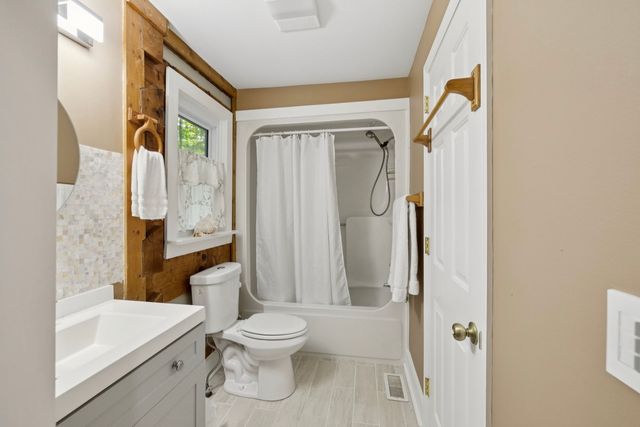 1190 Bald Eagle Dr, Kingston Springs, TN 37082