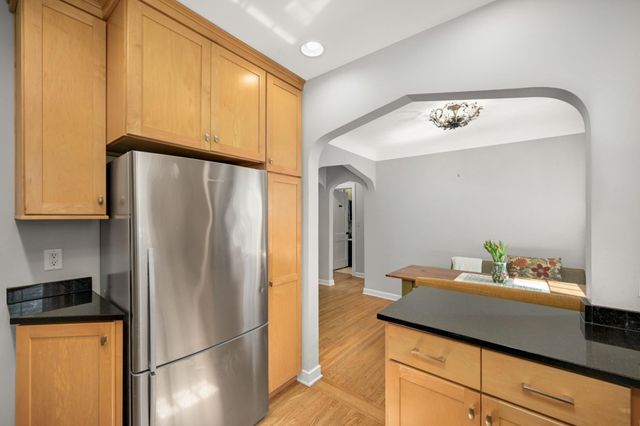 930 Nevada Avenue W, Saint Paul, MN 55117