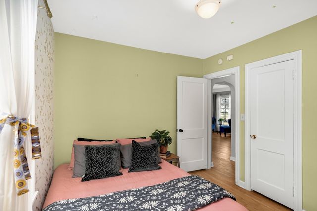 930 Nevada Avenue W, Saint Paul, MN 55117