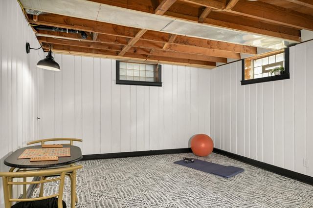 930 Nevada Avenue W, Saint Paul, MN 55117