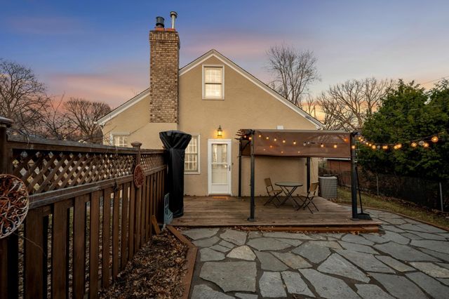 930 Nevada Avenue W, Saint Paul, MN 55117