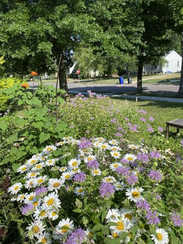 930 Nevada Avenue W, Saint Paul, MN 55117