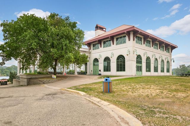 930 Nevada Avenue W, Saint Paul, MN 55117