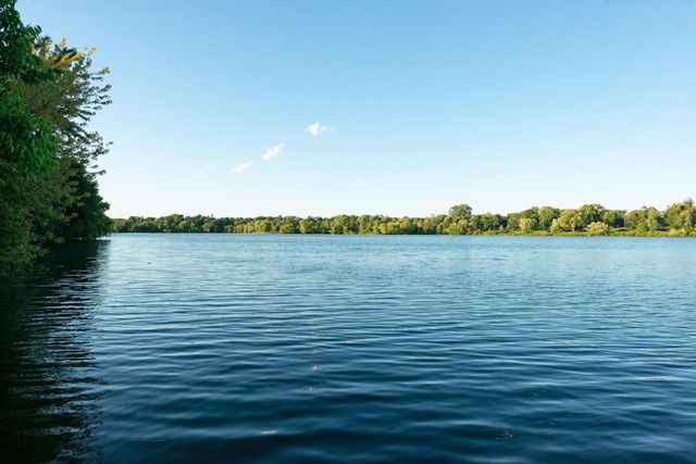 930 Nevada Avenue W, Saint Paul, MN 55117