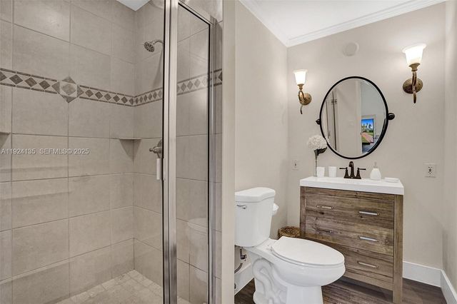 2106 NE 16th Ave, Wilton Manors, FL 33305