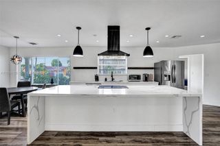 2106 NE 16th Ave, Wilton Manors, FL 33305