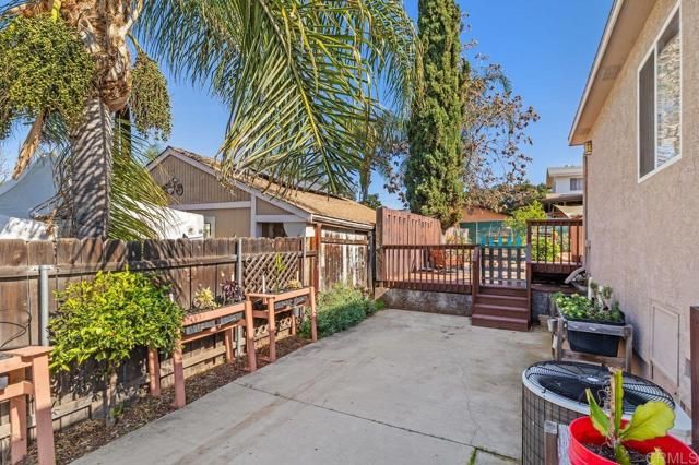 12736 Castle Court Drive, Lakeside, CA 92040