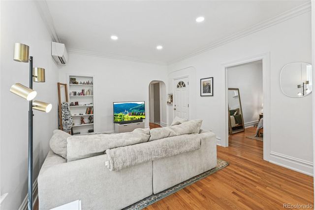 1243 N Marion Street, Denver, CO 80218