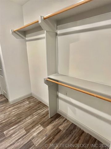 209 9th Avenue NW, Madill, OK 73446