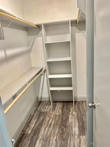 209 9th Avenue NW, Madill, OK 73446