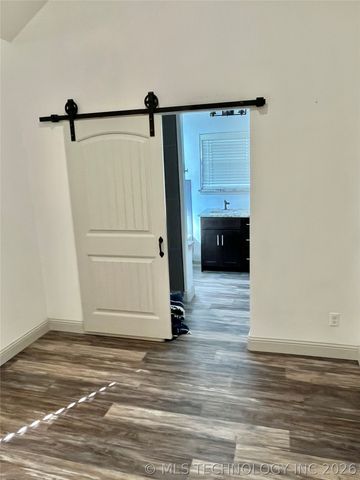 209 9th Avenue NW, Madill, OK 73446