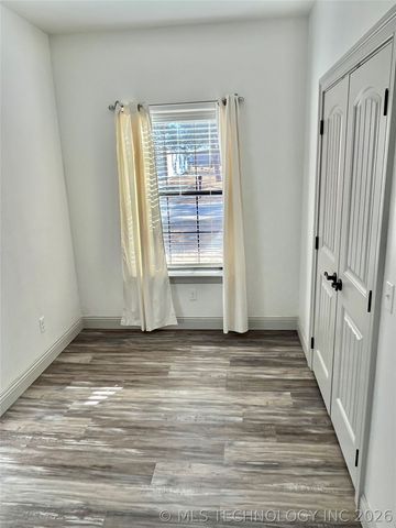 209 9th Avenue NW, Madill, OK 73446