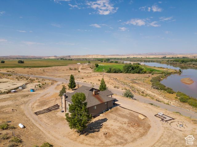 9235 S REDWASH RD, Jensen, UT 84035