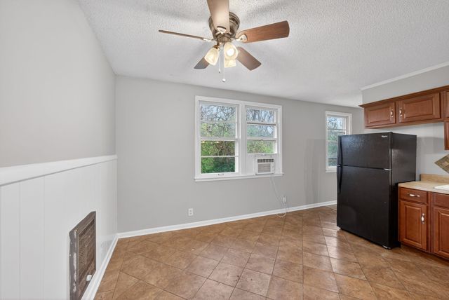 304 Walker St, Clarksville, TN 37042