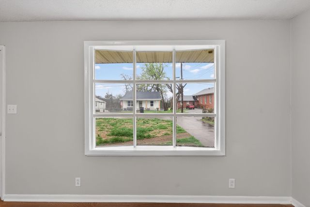 304 Walker St, Clarksville, TN 37042