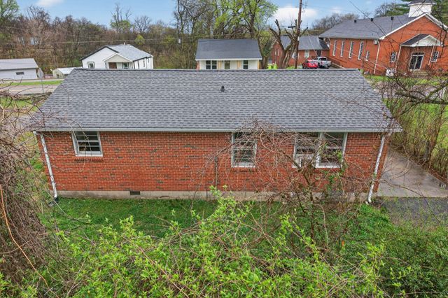 304 Walker St, Clarksville, TN 37042