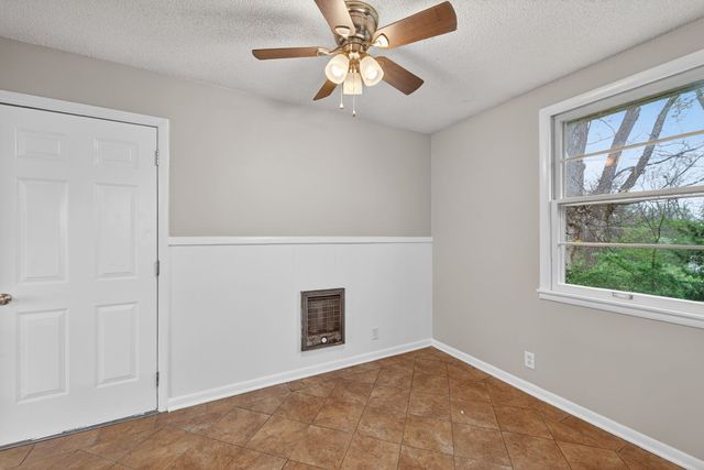 304 Walker St, Clarksville, TN 37042