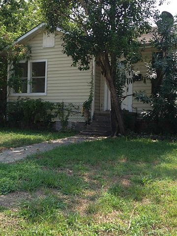 923 Mccall, Conroe, TX 77301