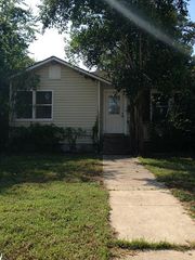 923 Mccall, Conroe, TX 77301