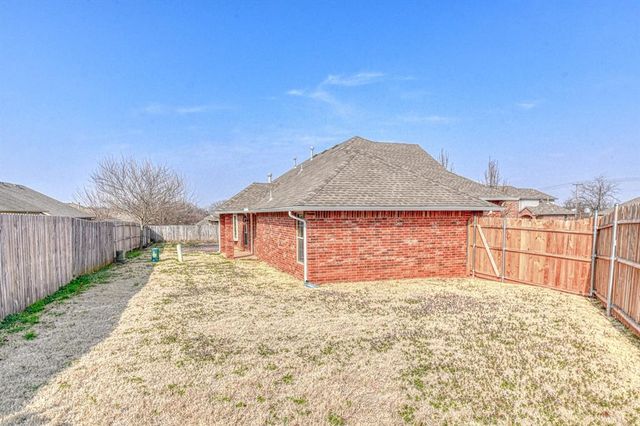 2940 Coach Court, Norman, OK 73071