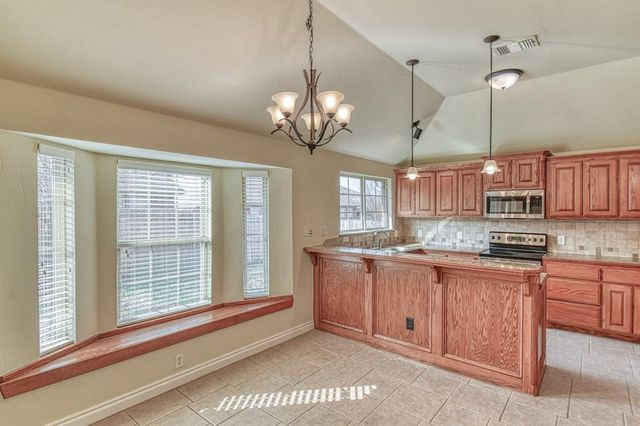 2940 Coach Court, Norman, OK 73071