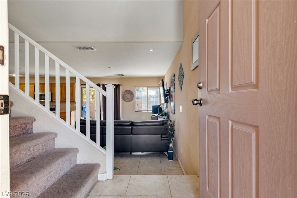 6495 Chettle House Lane, Las Vegas, NV 89122 — photo 4