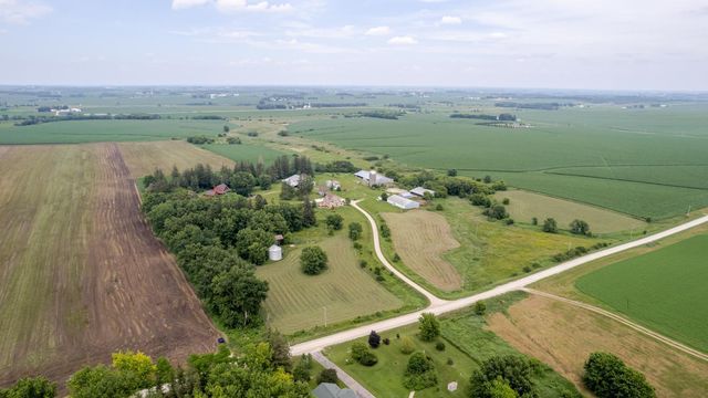 13331 40th Street SE, Eyota, MN 55934