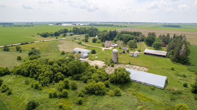 13331 40th Street SE, Eyota, MN 55934