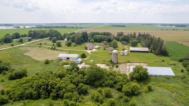 13331 40th Street SE, Eyota, MN 55934