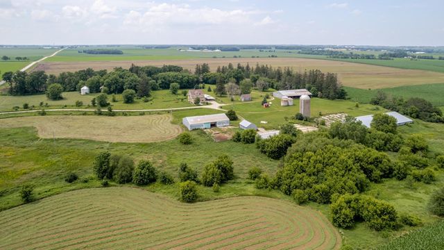 13331 40th Street SE, Eyota, MN 55934