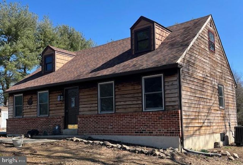 202 REBECCA LN, Coatesville, PA 19320